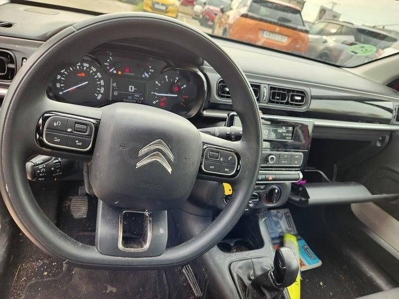 Usado Citroën C3 Feel 82 CV (60 kW) 2019 Rojo Utilitario