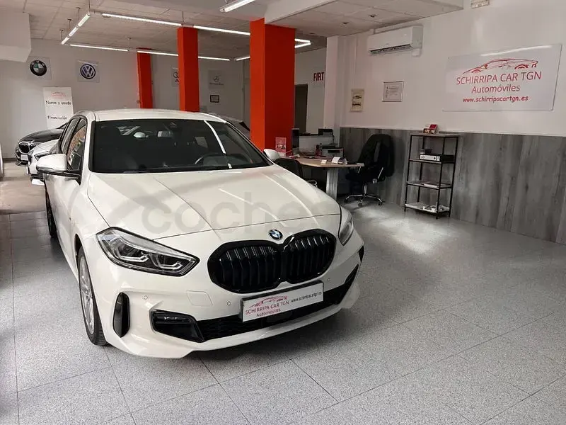 Usado BMW 118 M Sport 136 CV (100 kW) 2023 Blanco Utilitario