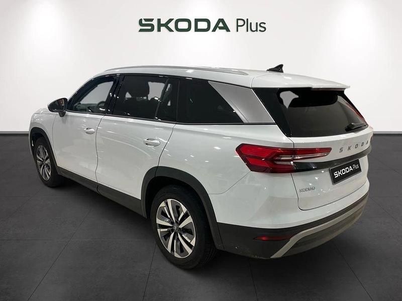 Usado Skoda Kodiaq Selection 150 CV (110 kW) 2025 Blanco SUV