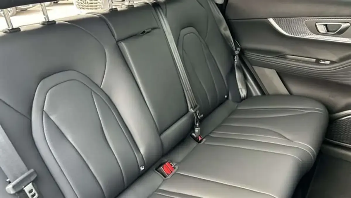 Nuevo Ebro s700 Luxury 279 CV (205 kW) 2026 Negro SUV