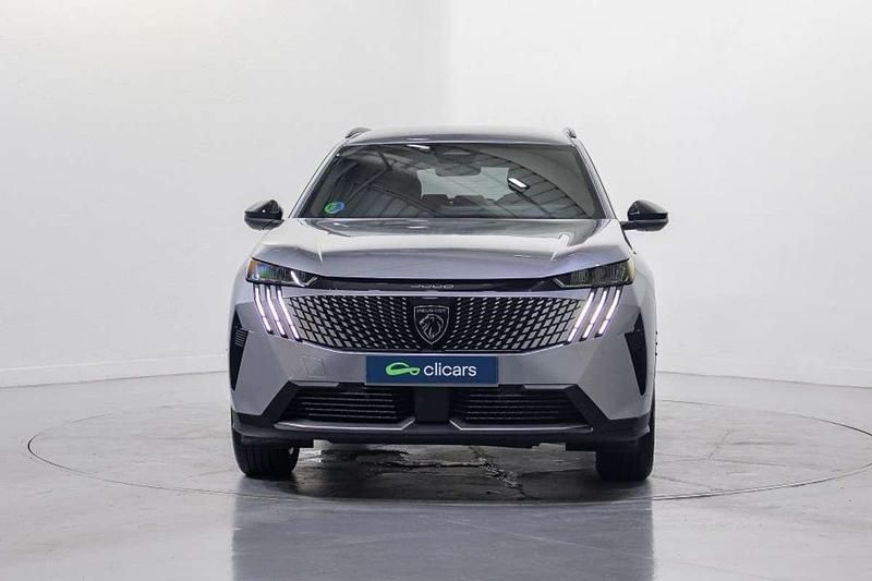 Usado Peugeot 5008 Allure 136 CV (100 kW) 2025 Plateado SUV