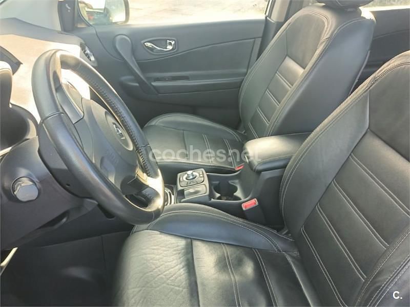 Begagnad Renault Koleos Privilege 175 HK (128 kW) 2014 Vit SUV