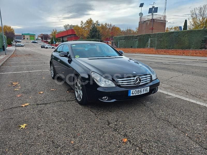 Negro Usado 2006 Mercedes CLS320 Berlina | 8990 € (Precio justo) - Imagen 1/4