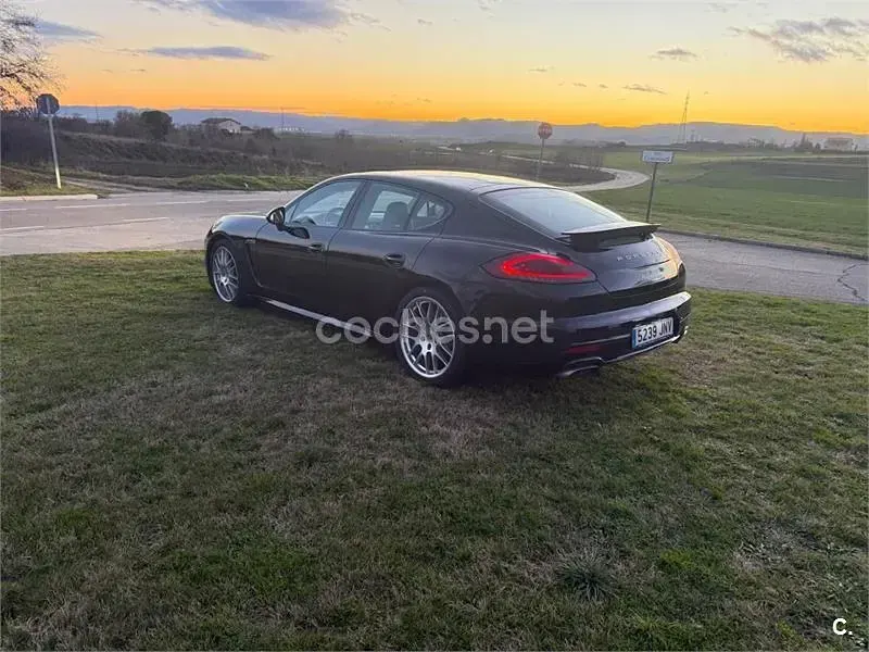 Usado Porsche Panamera Edition 300 CV (220 kW) 2016 Negro Utilitario