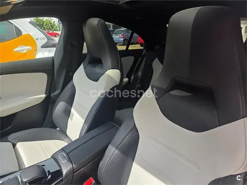 Usado Mercedes CLA200 136 CV (100 kW) 2019 Rojo Berlina
