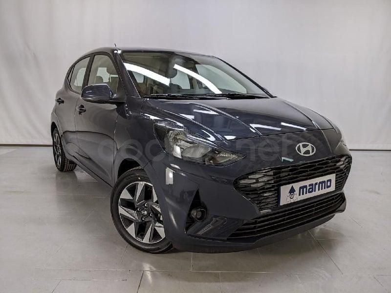 Nuevo Hyundai i10 63 CV (46 kW) 2025 Gris / plata Utilitario