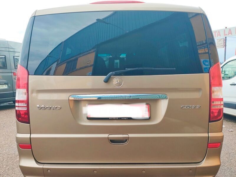 Usado Mercedes Viano 163 CV (119 kW) 2013 Beige Monovolumen