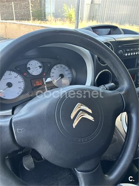 Usado Citroën Berlingo XTR 92 CV (67 kW) 2013 Gris / plata Monovolumen