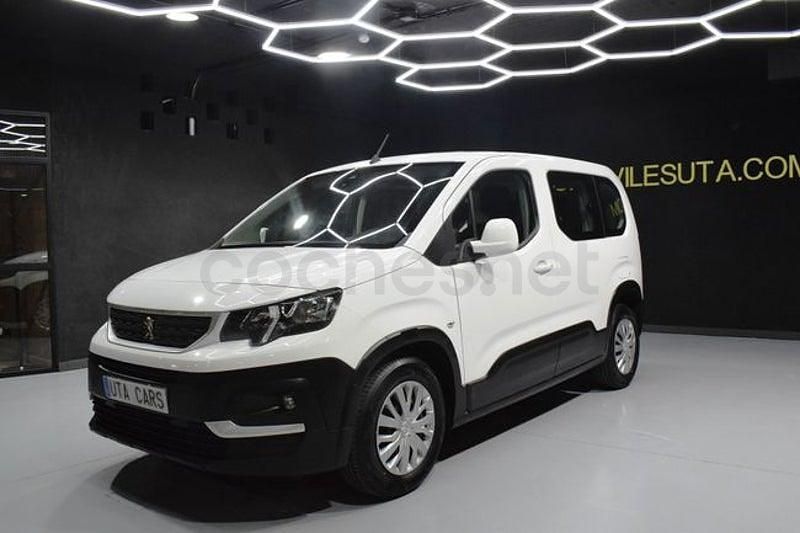 Usado Peugeot Rifter Active 100 CV (73 kW) 2021 Blanco Monovolumen