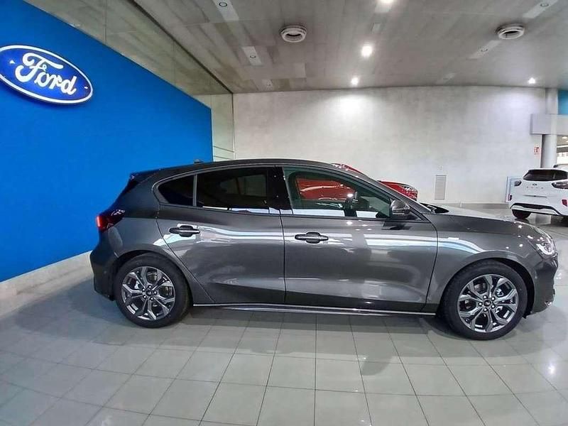 Nuevo Ford Focus ST-Line 125 CV (91 kW) 2025 Gris Utilitario