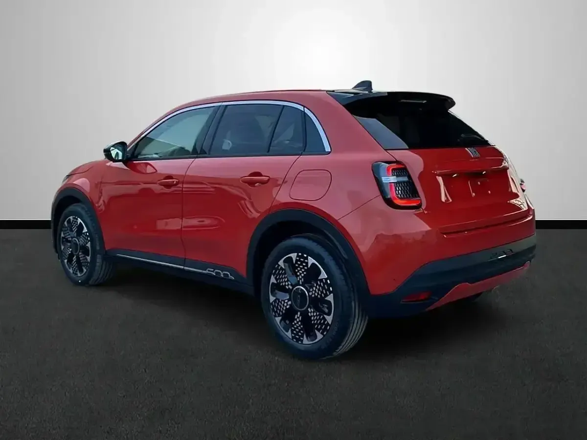 Nuevo Fiat 600E La Prima 114 kW (156 CV) 2025 Naranja