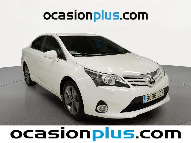 Usado Toyota Avensis Advance 147 CV (108 kW) 2015 Blanco Berlina