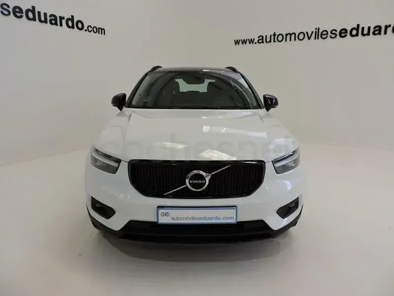Usado Volvo XC40 Momentum 163 CV (119 kW) 2021 Blanco SUV