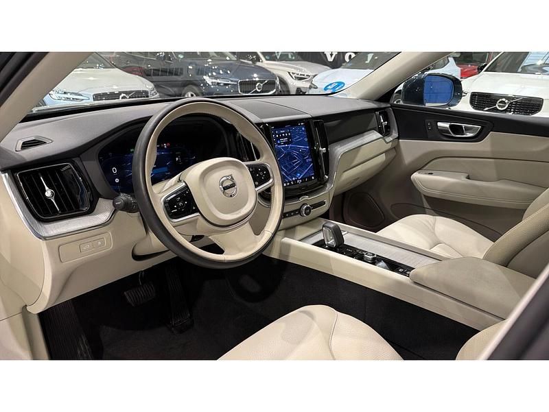 Usado Volvo XC60 Core 350 CV (257 kW) 2024 Azul SUV