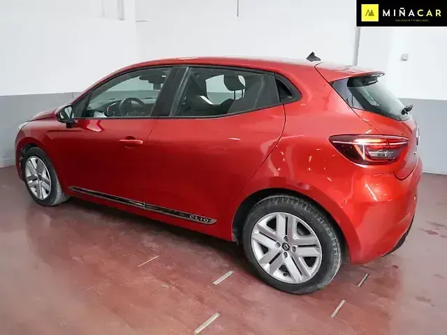 Usado Renault Clio V Zen 86 CV (63 kW) 2020 Rojo Berlina