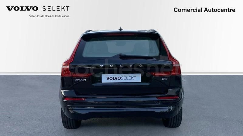 Usado Volvo XC60 Core 197 CV (144 kW) 2023 Negro SUV