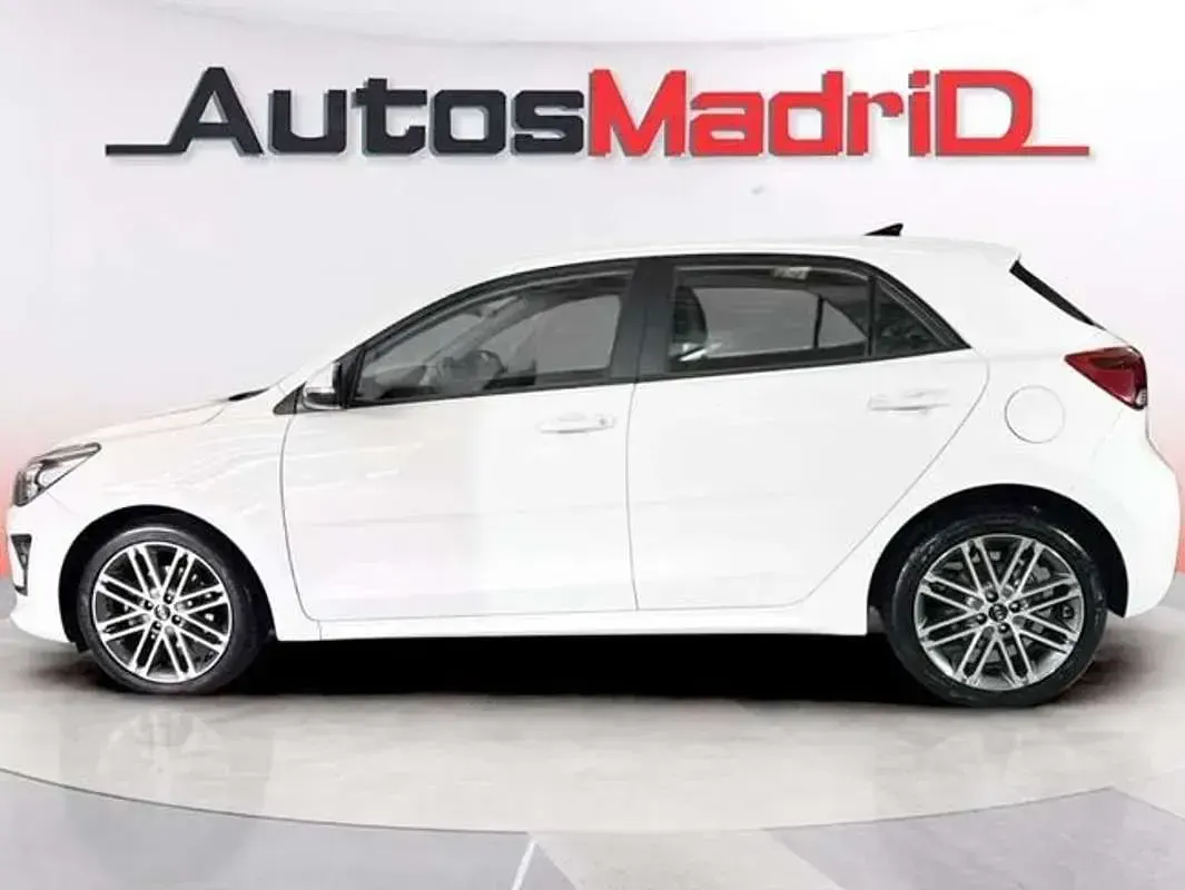 Usado Kia Rio GT-Line 120 CV (88 kW) 2021 Blanco Utilitario