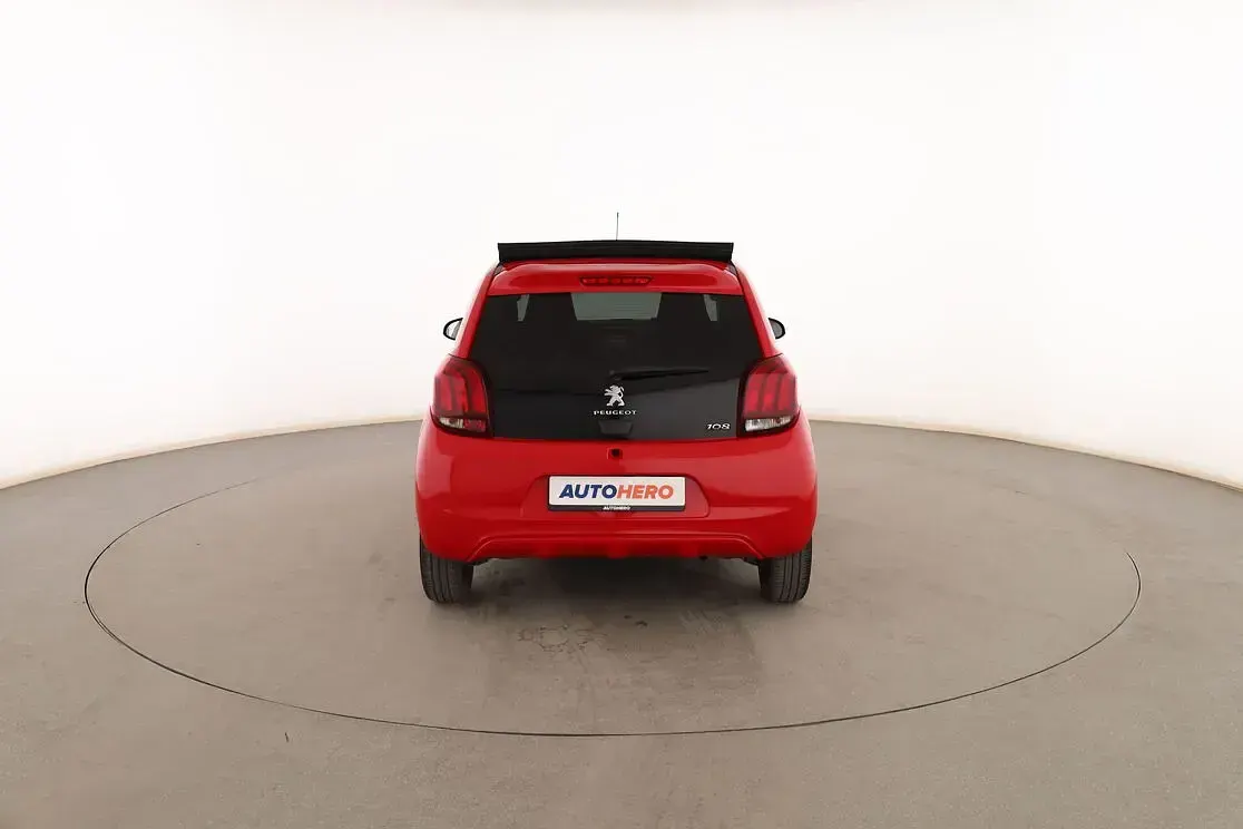 Usado Peugeot 108 Allure 72 CV (52 kW) 2018 Rojo Berlina
