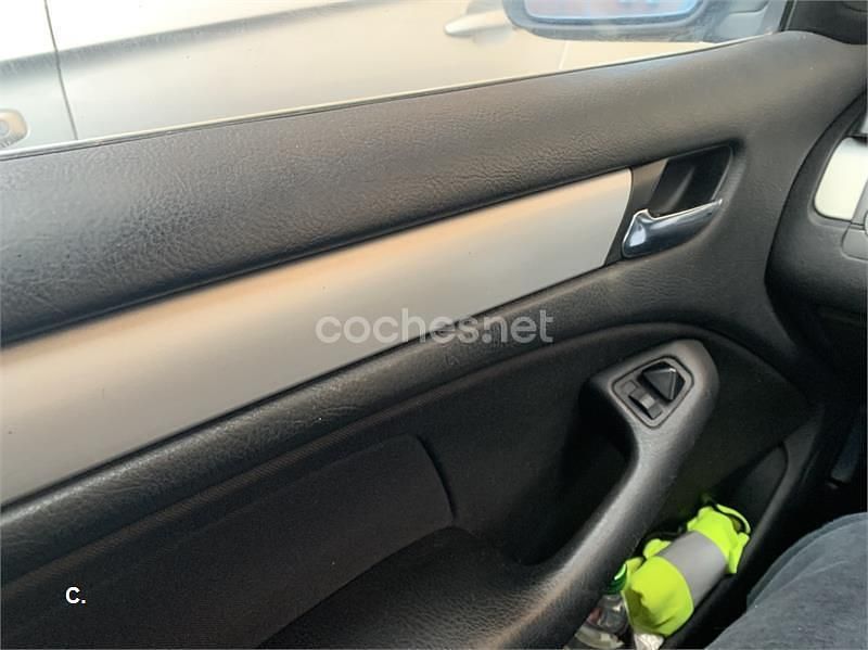 Usado BMW 320 136 CV (100 kW) 2002 Azul Berlina