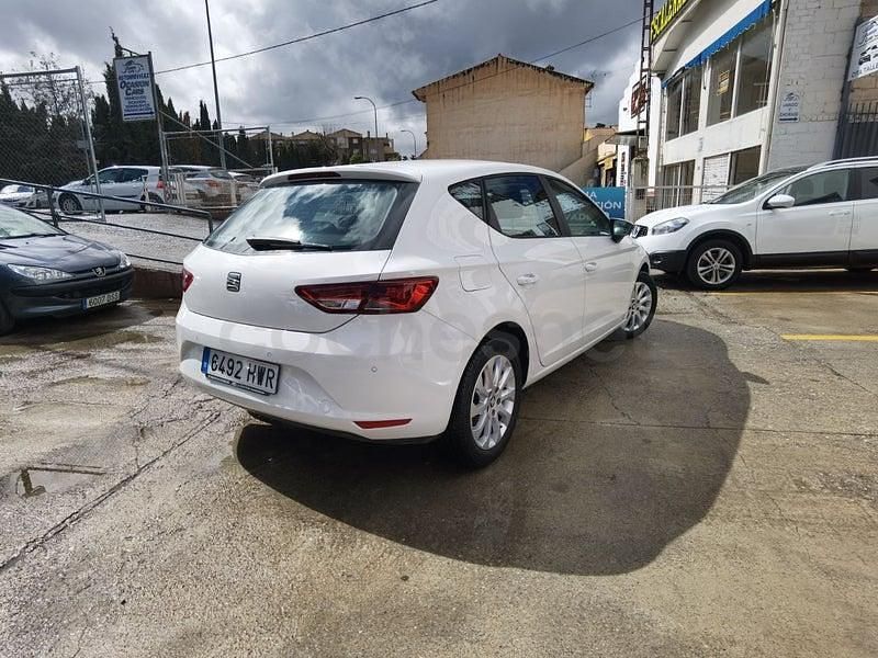 Usado Seat Leon Style 150 CV (110 kW) 2014 Blanco Berlina