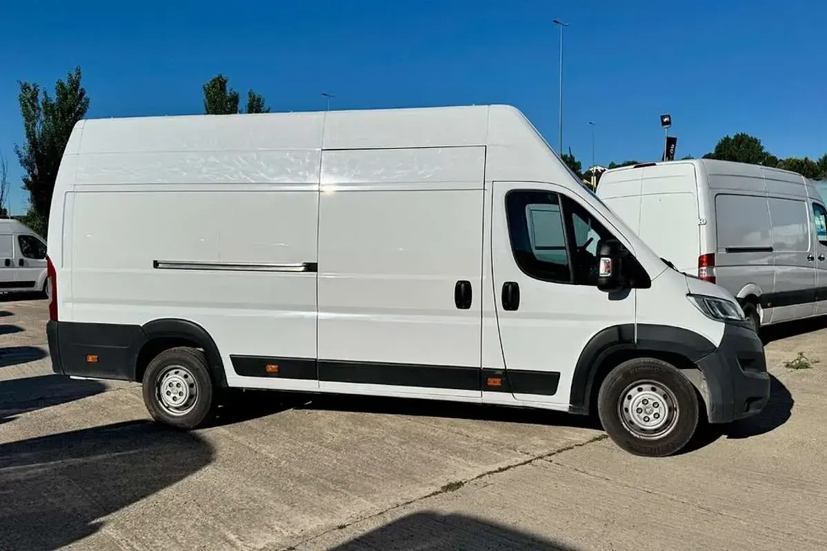 Usado Peugeot Boxer S 165 CV (121 kW) 2024 Blanco Van