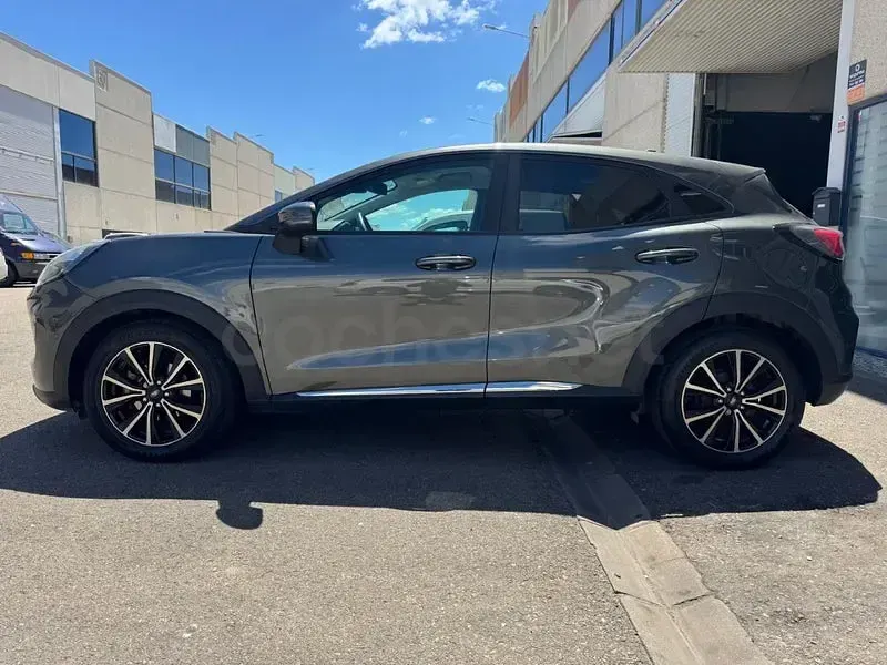 Usado Ford Puma ST-Line 155 CV (114 kW) 2020 Gris / plata SUV