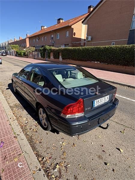 Azul Usado 2005 Volvo S60 Momentum Berlina | 4000 € (Precio justo) - Imagen 1/4