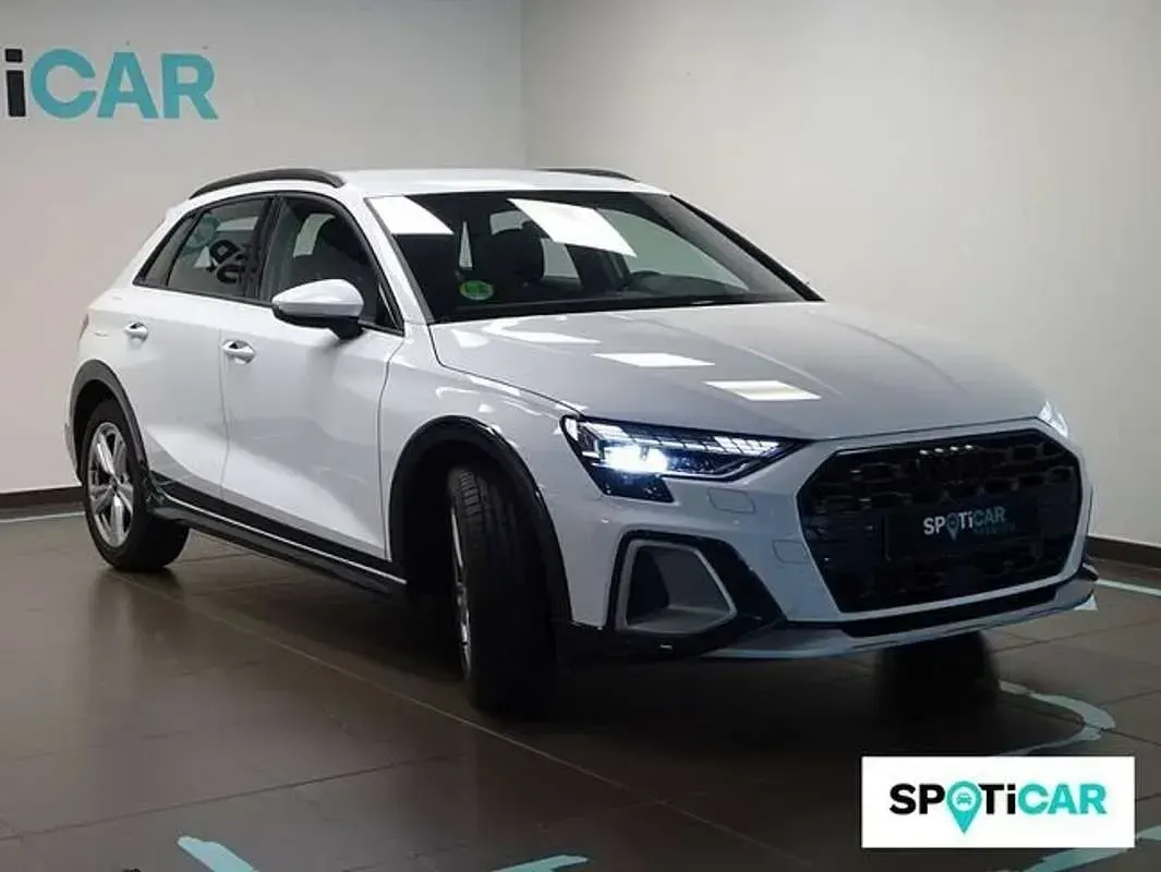 Usado Audi A3 Sportback Advanced 150 CV (110 kW) 2025 Blanco Utilitario