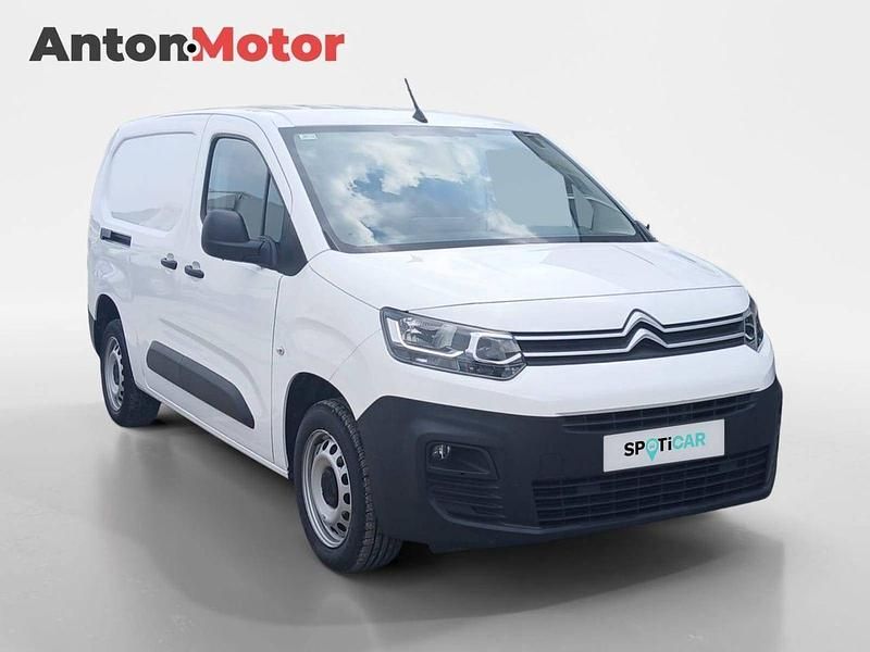 Usado Citroën Berlingo 102 CV (75 kW) 2021 Blanco Monovolumen