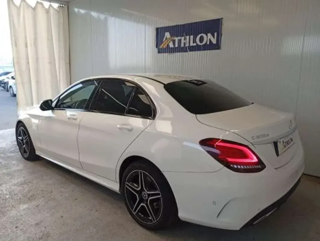 Usado Mercedes C200 160 CV (117 kW) 2020 Blanco Berlina