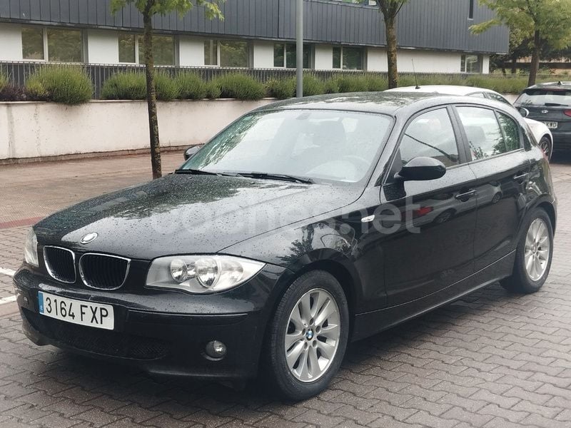 Negro Usado 2005 BMW 120 Utilitario | 4900 € (Precio justo) - Imagen 1/4
