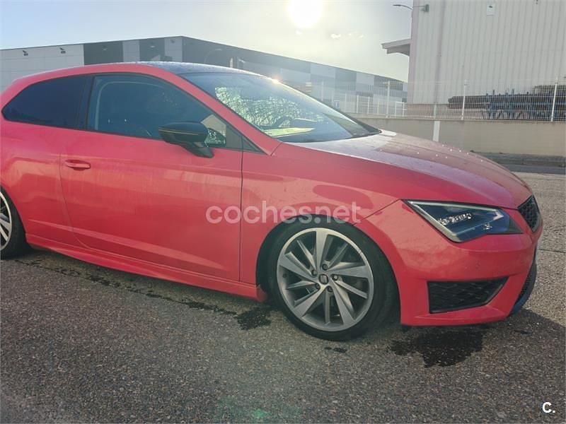 Usado Seat Leon SC FR 184 CV (135 kW) 2015 Rojo Utilitario