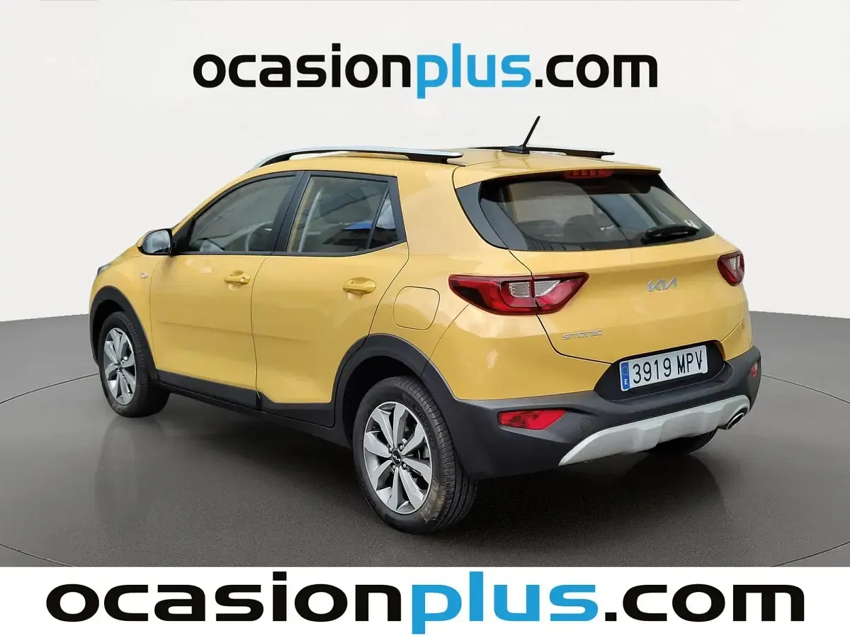 Usado Kia Stonic 84 CV (61 kW) 2024 Amarillo SUV