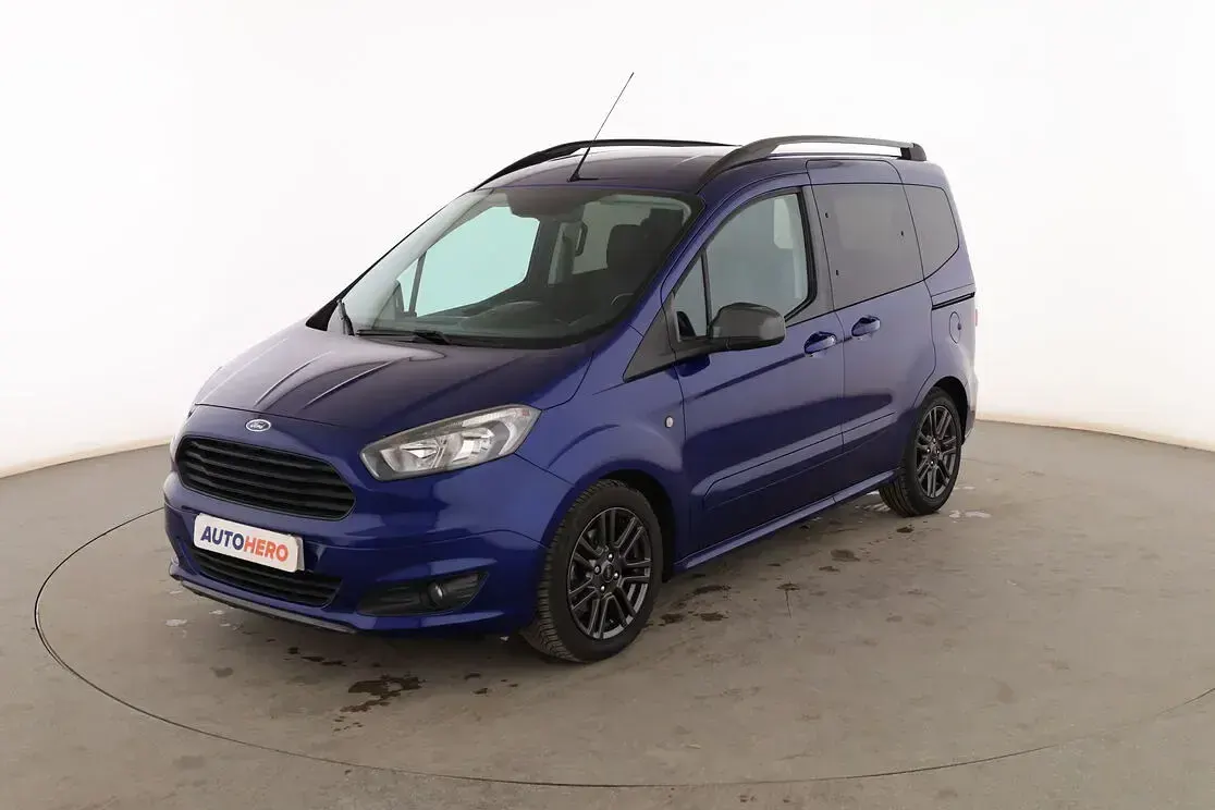 Usado Ford Tourneo Courier Sport 100 CV (73 kW) 2017 Monovolumen