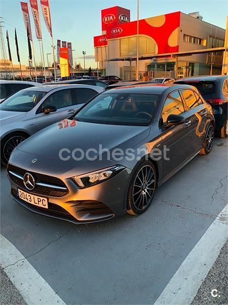 Usado Mercedes A200 150 CV (110 kW) 2021 Gris / plata Berlina