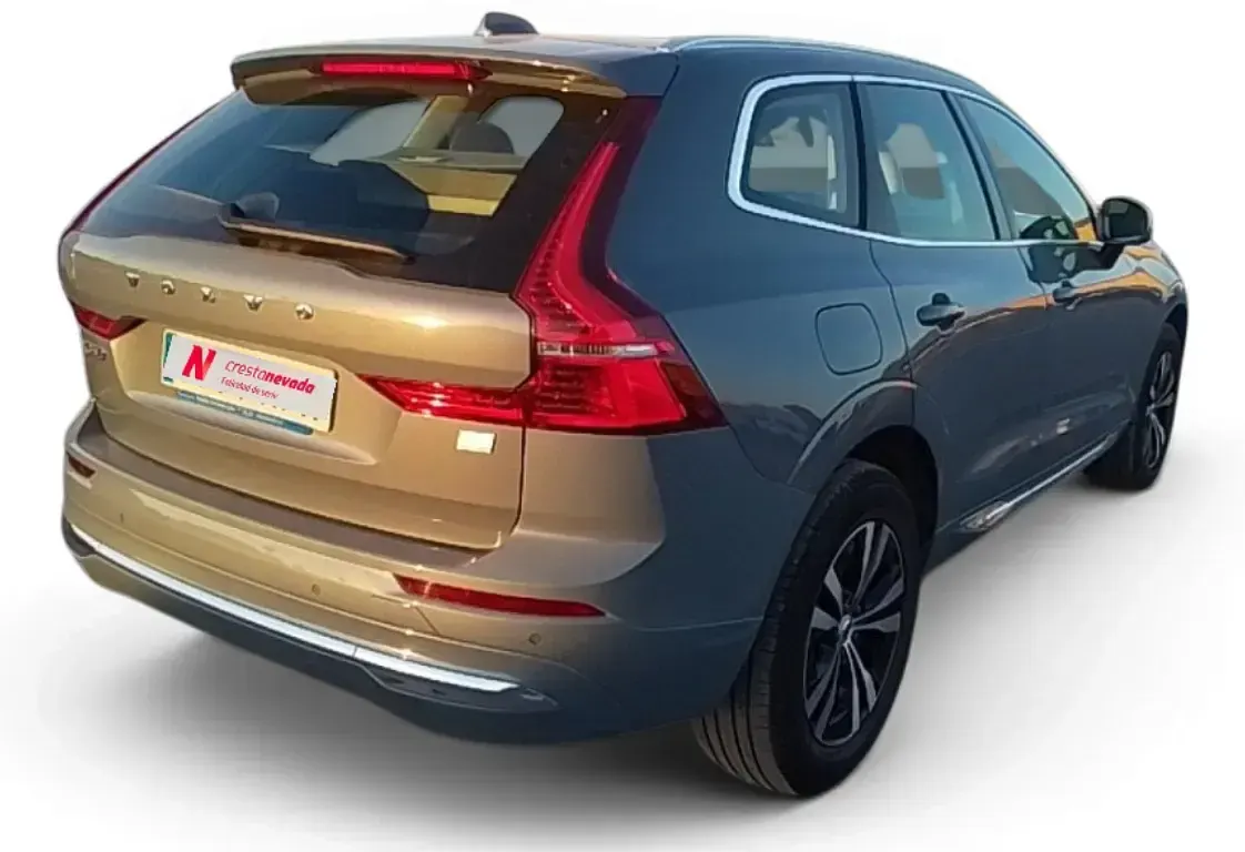 Usado Volvo XC60 Core 350 CV (257 kW) 2023 Gris SUV
