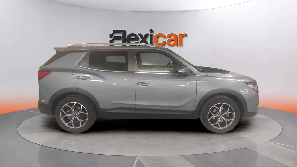 Usado SsangYong Korando 149 CV (109 kW) 2024 Gris SUV