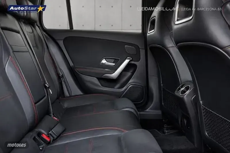 Usado Mercedes A250 217 CV (159 kW) 2022 Azul Berlina