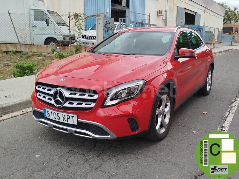 Rojo Usado 2018 Mercedes GLA180 Urban SUV | 17.995 € (Precio justo) - Imagen 1/4