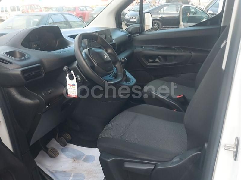 Usado Peugeot Rifter Active 100 CV (73 kW) 2021 Blanco Monovolumen