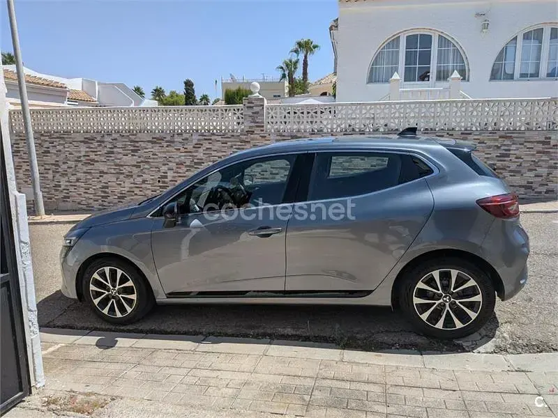 Usado Mitsubishi Colt 90 CV (66 kW) 2024 Gris / plata Utilitario