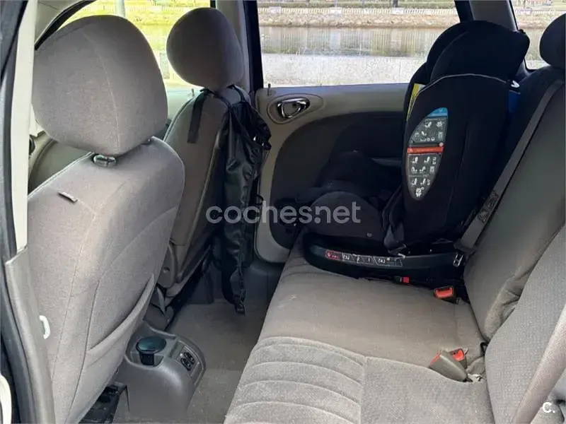 Usado Chrysler PT Cruiser Limited 121 CV (88 kW) 2004 Negro Monovolumen