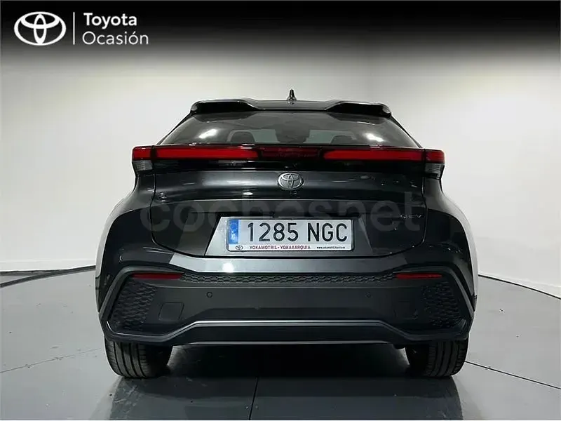 Usado Toyota C-HR Advance 140 CV (102 kW) 2025 Gris / plata SUV
