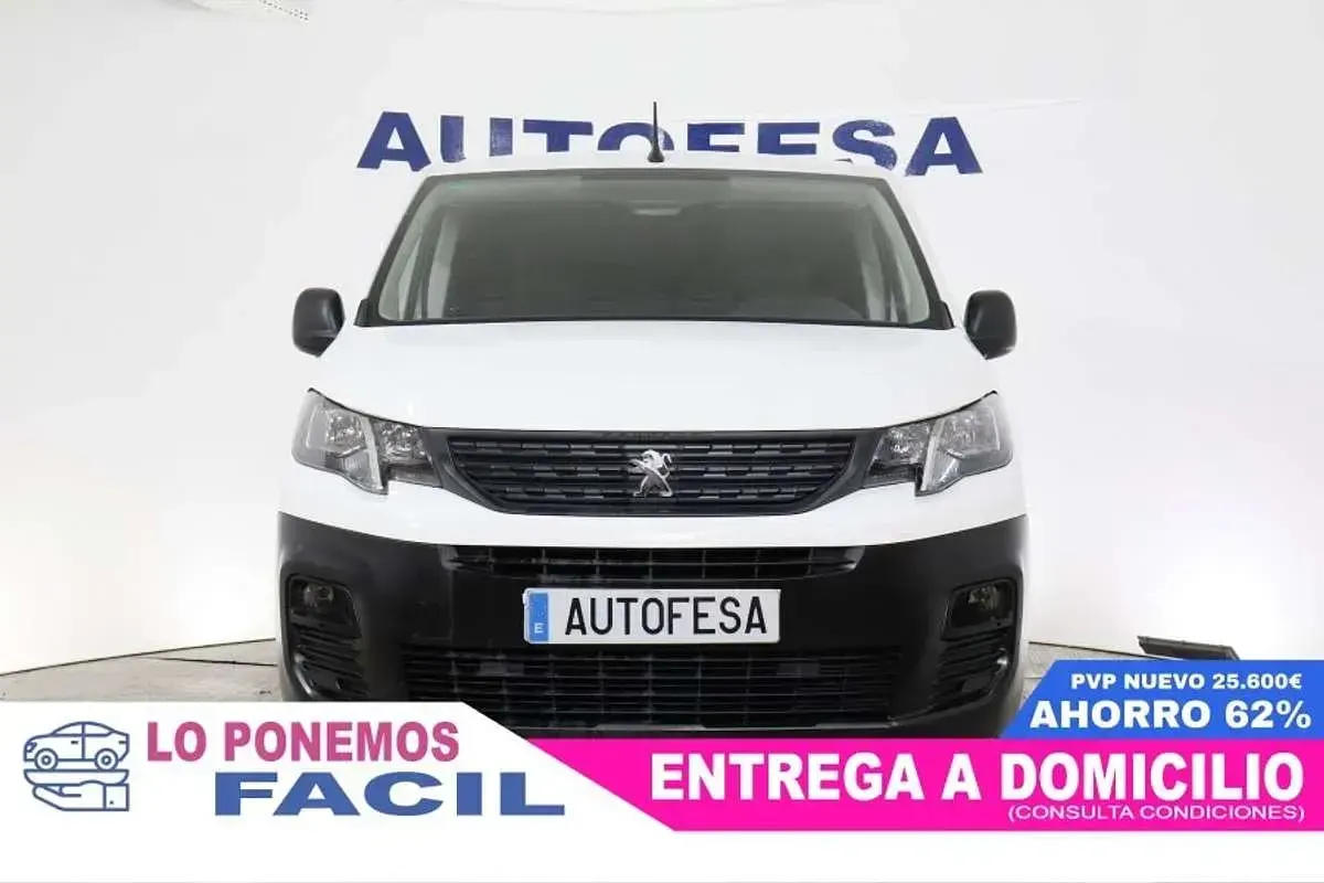 Usado Peugeot Partner 101 CV (74 kW) 2021 Blanco Monovolumen