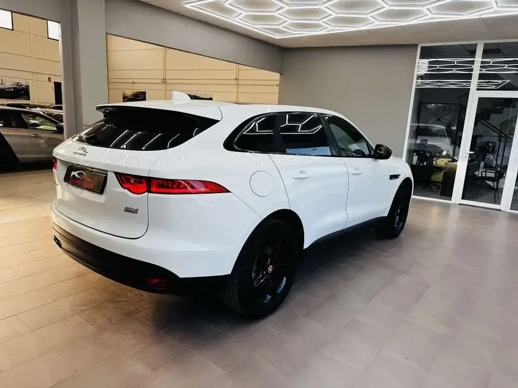 Usado Jaguar F-Pace Prestige 179 CV (131 kW) 2019 Blanco SUV