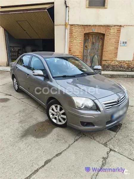 Usado Toyota Avensis Sol 116 CV (85 kW) 2006 Gris / plata Berlina