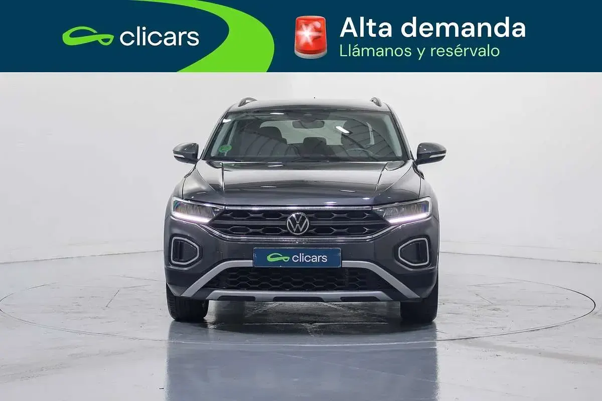 Usado VW T-Roc Life 116 CV (85 kW) 2022 Gris SUV
