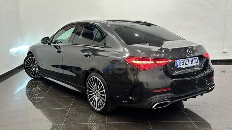 Usado Mercedes C220 200 HP (147 kW) 2023 Preto Sedan