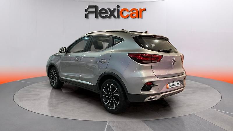 Usado MG ZS Luxury 111 CV (81 kW) 2023 Gris SUV