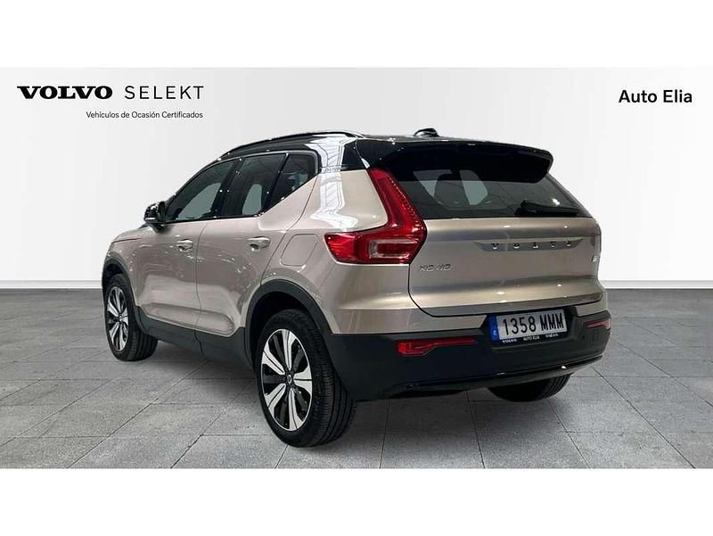 Usado Volvo XC40 Plus 175 kW (238 CV) 2023 Gris SUV